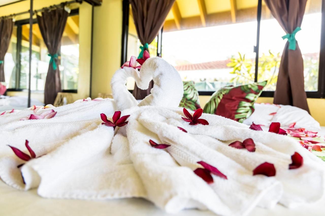 Fare Manava Villa Bora Bora Luaran gambar